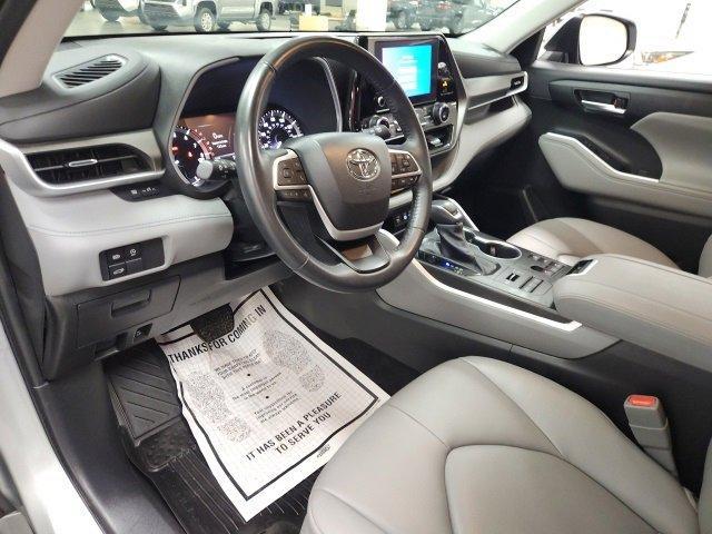 used 2023 Toyota Highlander car, priced at $40,617