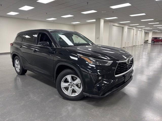 used 2022 Toyota Highlander car, priced at $34,959