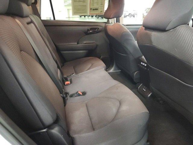 used 2024 Toyota Highlander car, priced at $38,900