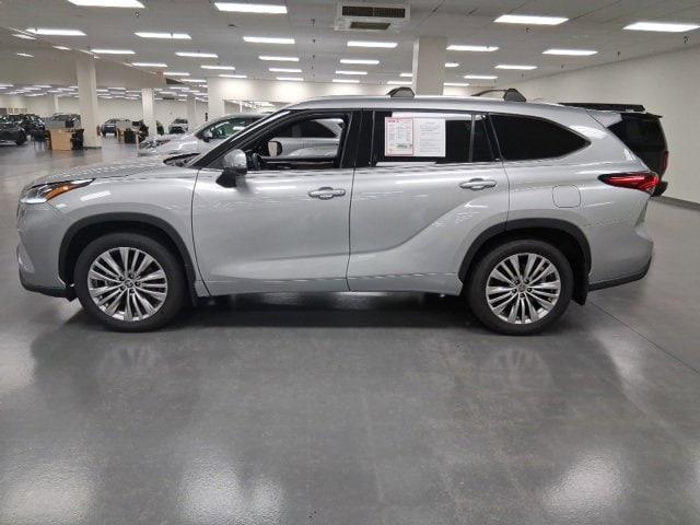 used 2024 Toyota Highlander car, priced at $42,200
