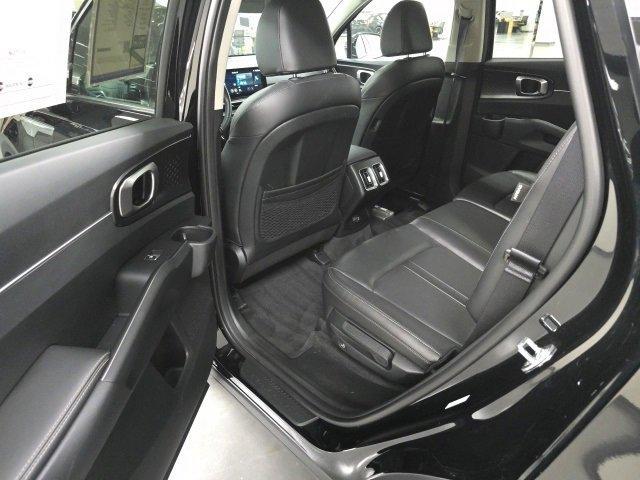 used 2024 Kia Sorento car, priced at $29,400