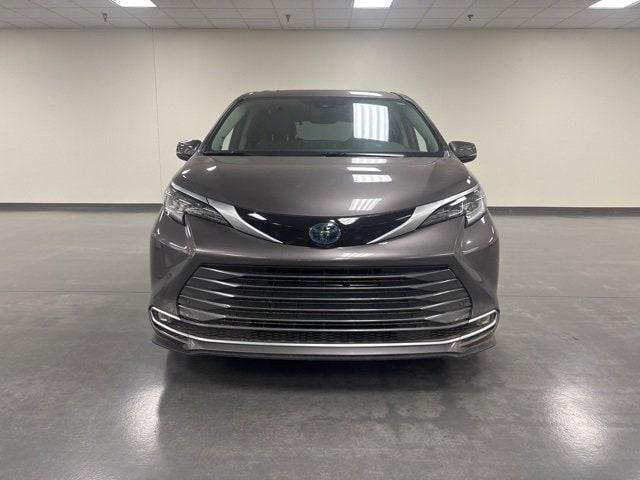 used 2021 Toyota Sienna car, priced at $33,783