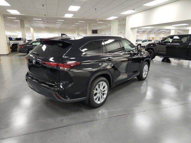 new 2026 Toyota Highlander car, priced at $53,273