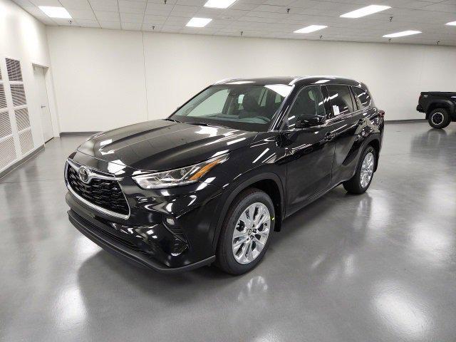 new 2026 Toyota Highlander car, priced at $53,273
