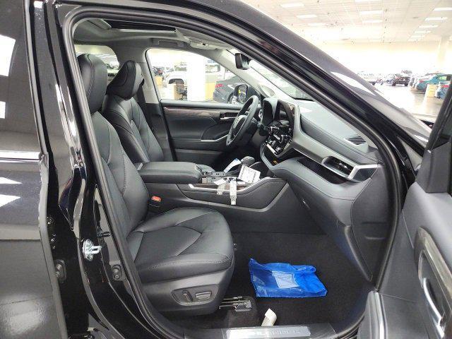 new 2026 Toyota Highlander car, priced at $53,273