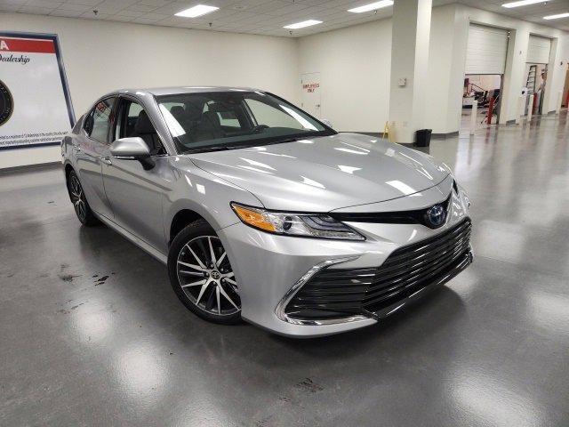 used 2022 Toyota Camry Hybrid car, priced at $31,393