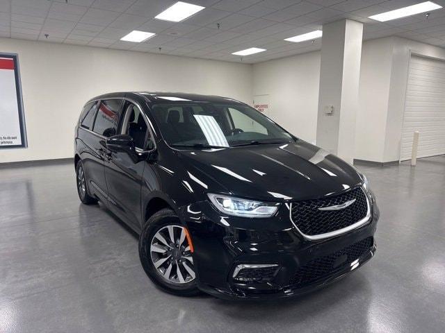 used 2024 Chrysler Pacifica Hybrid car, priced at $33,600