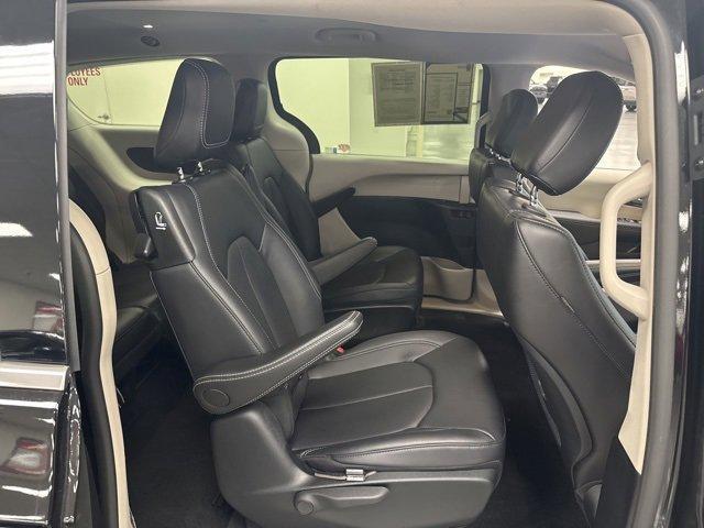 used 2024 Chrysler Pacifica Hybrid car, priced at $33,168