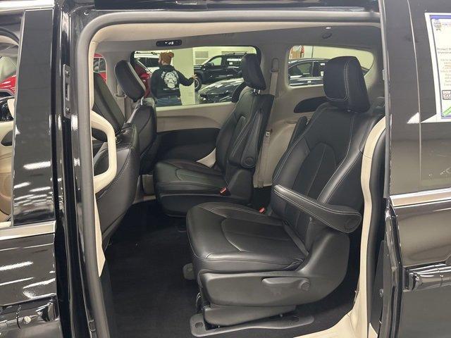 used 2024 Chrysler Pacifica Hybrid car, priced at $33,168