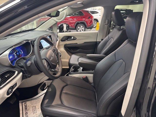 used 2024 Chrysler Pacifica Hybrid car, priced at $33,168