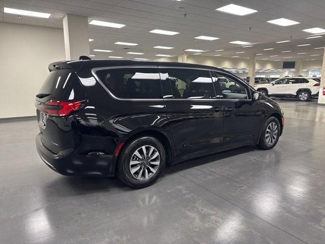 used 2024 Chrysler Pacifica Hybrid car, priced at $33,168