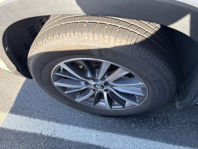 used 2017 Toyota Highlander car, priced at $22,069