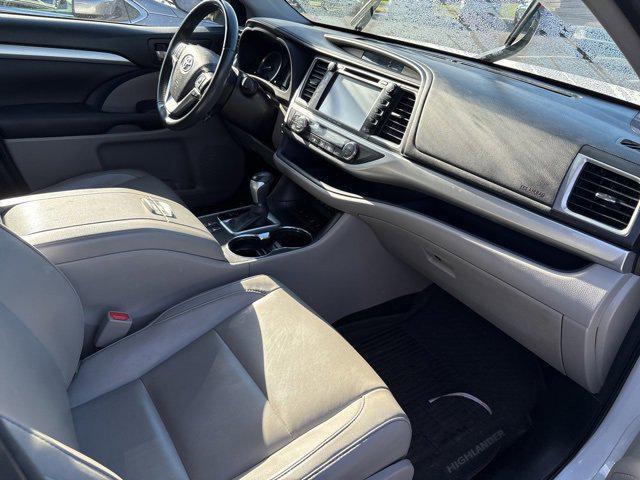 used 2017 Toyota Highlander car, priced at $22,069