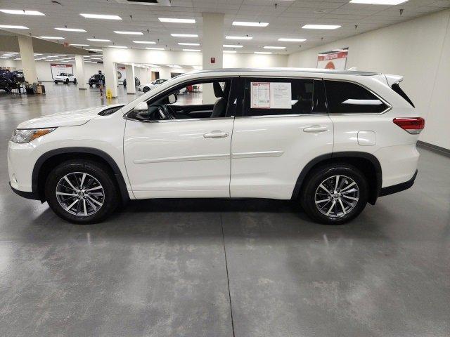 used 2018 Toyota Highlander car, priced at $24,500