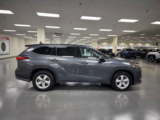 used 2020 Toyota Highlander car, priced at $23,520