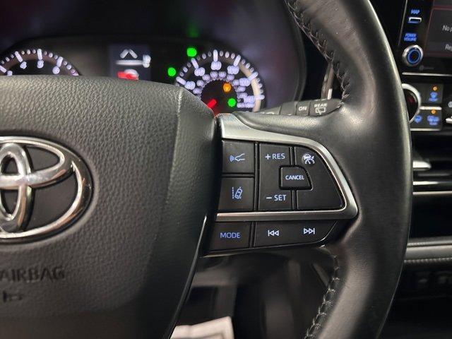 used 2020 Toyota Highlander car, priced at $23,520