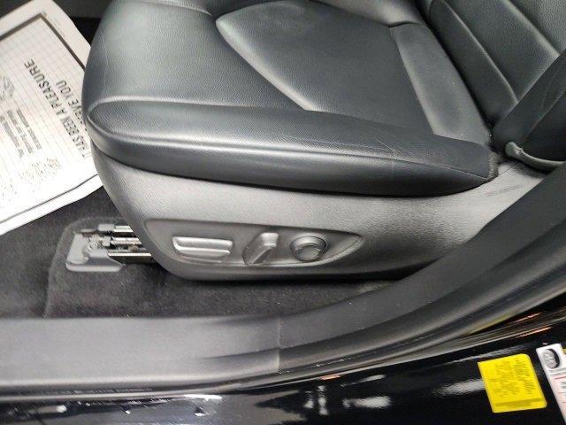 used 2022 Toyota Highlander car, priced at $38,618