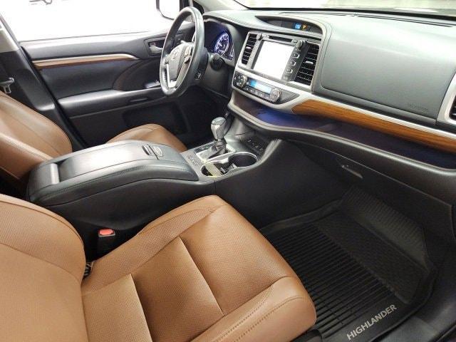 used 2018 Toyota Highlander car, priced at $29,015