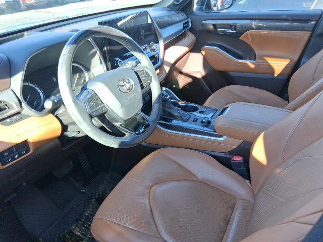 used 2020 Toyota Highlander car, priced at $36,767
