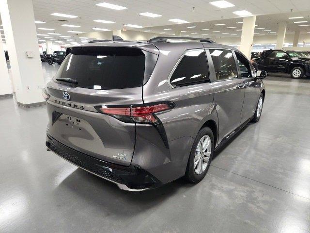 used 2021 Toyota Sienna car, priced at $38,622