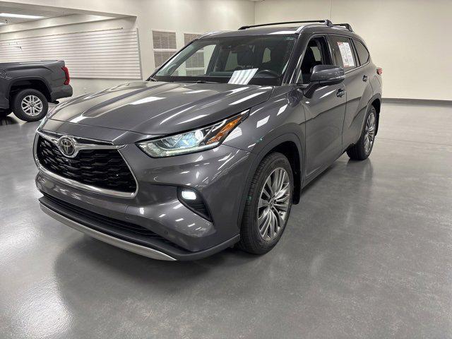used 2021 Toyota Highlander car, priced at $33,974