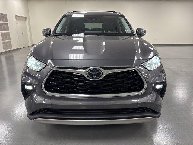 used 2021 Toyota Highlander car, priced at $33,974