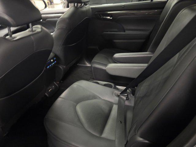 used 2021 Toyota Highlander car, priced at $33,974