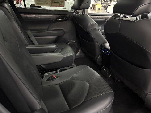 used 2021 Toyota Highlander car, priced at $33,974