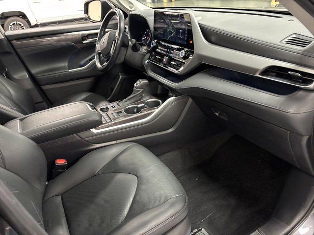 used 2021 Toyota Highlander car, priced at $33,974