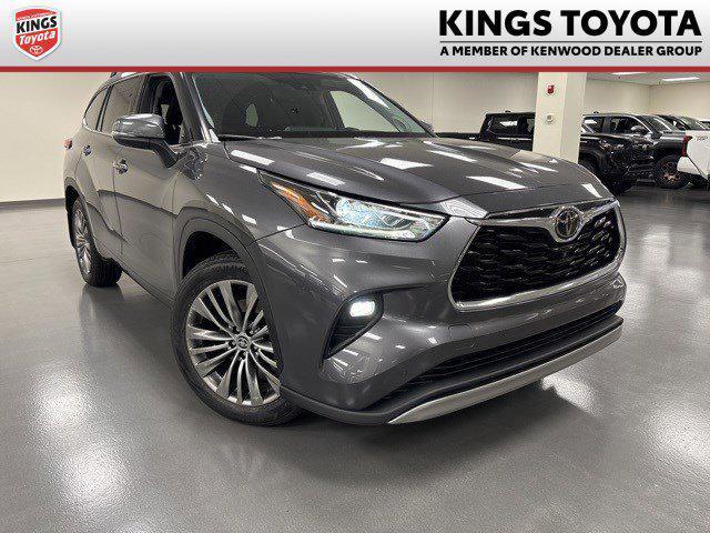 used 2021 Toyota Highlander car, priced at $33,974