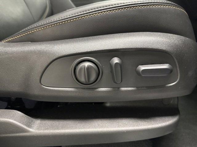 used 2022 Chevrolet Equinox car, priced at $27,444