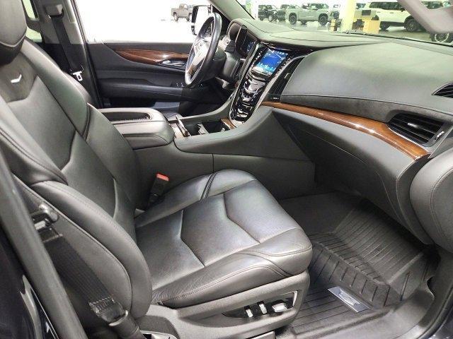 used 2019 Cadillac Escalade ESV car, priced at $33,400