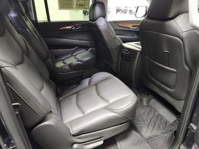 used 2019 Cadillac Escalade ESV car, priced at $33,400