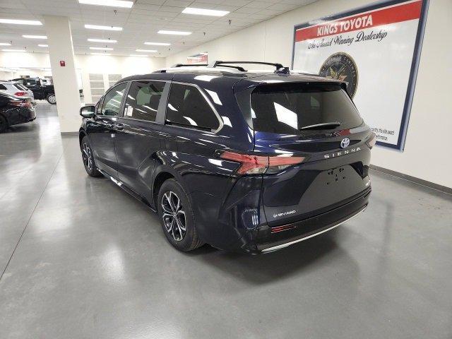 new 2025 Toyota Sienna car