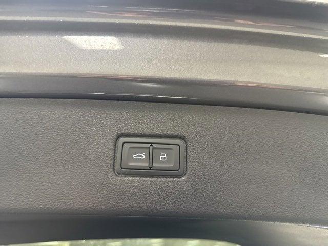 used 2023 Audi Q7 car, priced at $46,350
