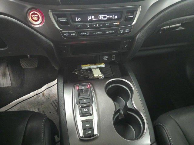 used 2022 Honda Pilot car, priced at $30,179