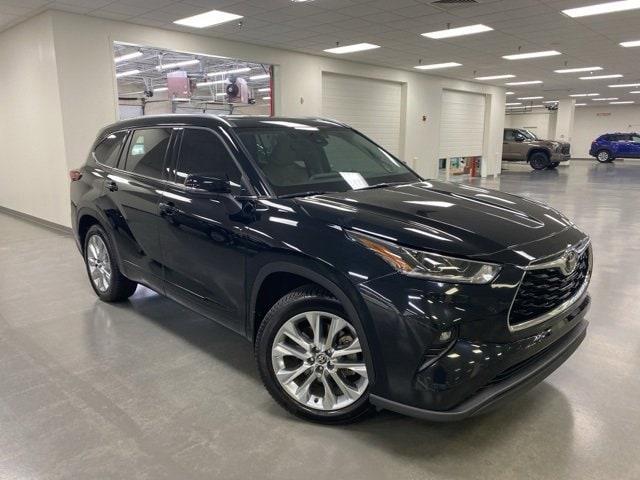 used 2021 Toyota Highlander car, priced at $36,623