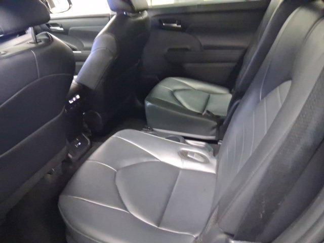 used 2024 Toyota Highlander car, priced at $40,600
