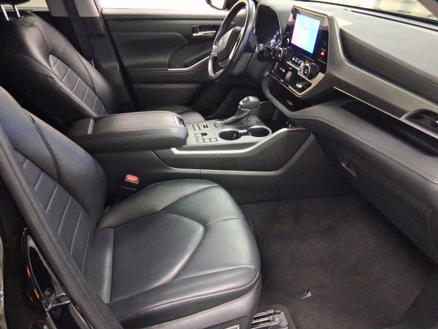 used 2024 Toyota Highlander car, priced at $40,000