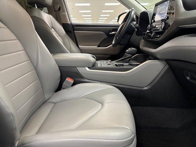 used 2022 Toyota Highlander car, priced at $36,635