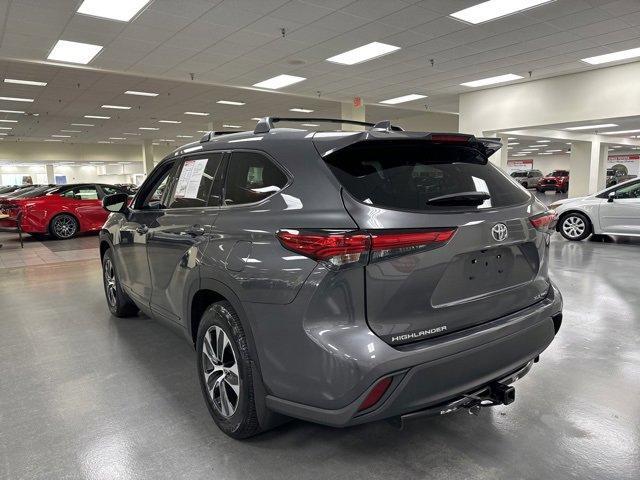 used 2022 Toyota Highlander car, priced at $36,635