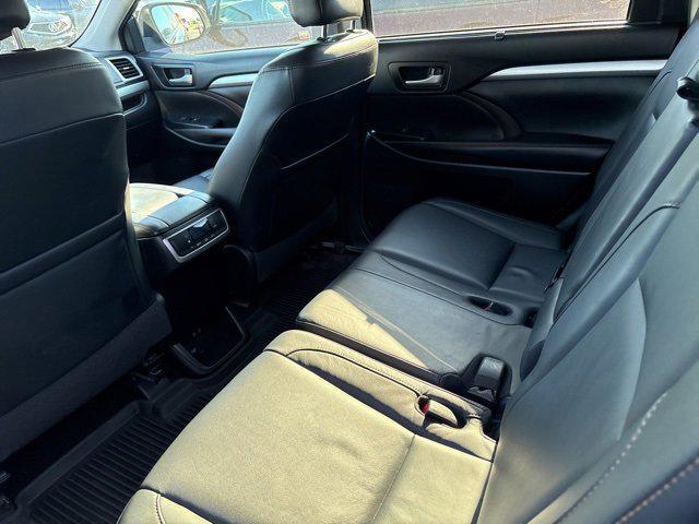 used 2017 Toyota Highlander car, priced at $22,600
