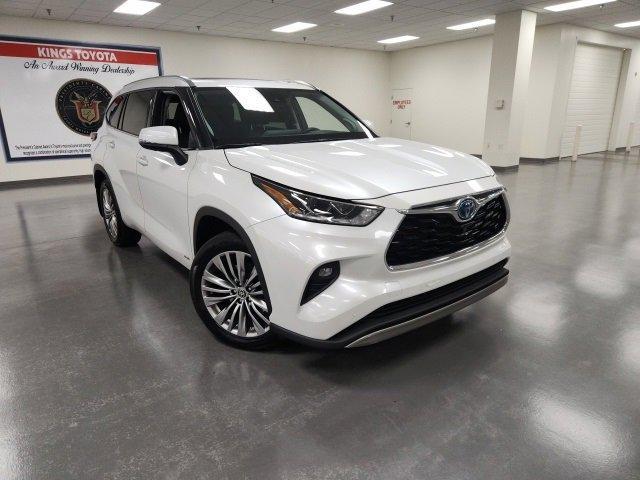 used 2022 Toyota Highlander Hybrid car, priced at $50,376