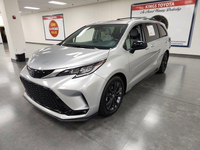 used 2022 Toyota Sienna car, priced at $39,974