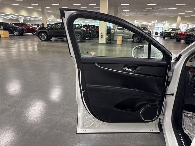 used 2022 Lincoln Nautilus car, priced at $36,637