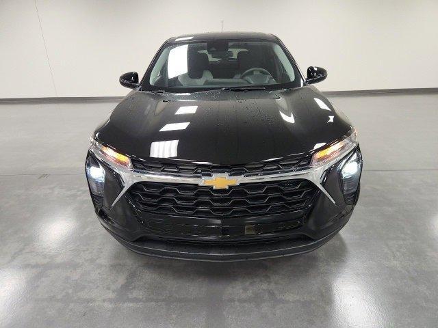 used 2025 Chevrolet Trax car, priced at $22,377