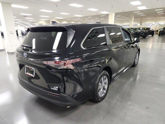 used 2024 Toyota Sienna car, priced at $39,852