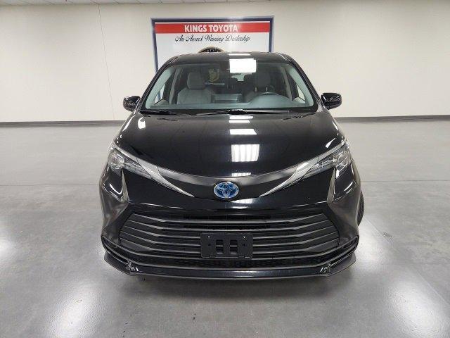 used 2024 Toyota Sienna car, priced at $39,852