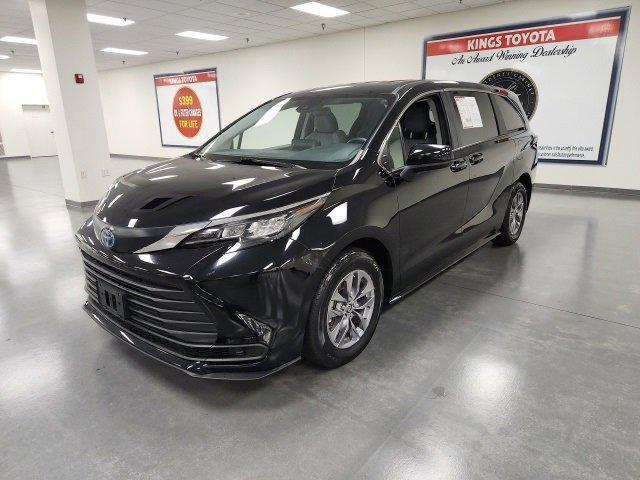 used 2024 Toyota Sienna car, priced at $39,852