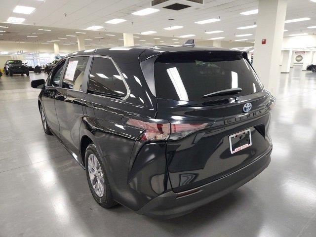 used 2024 Toyota Sienna car, priced at $39,852